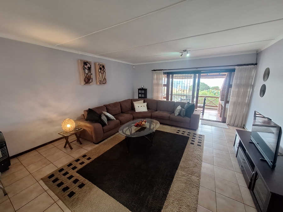 3 Bedroom Property for Sale in Wavecrest Eastern Cape